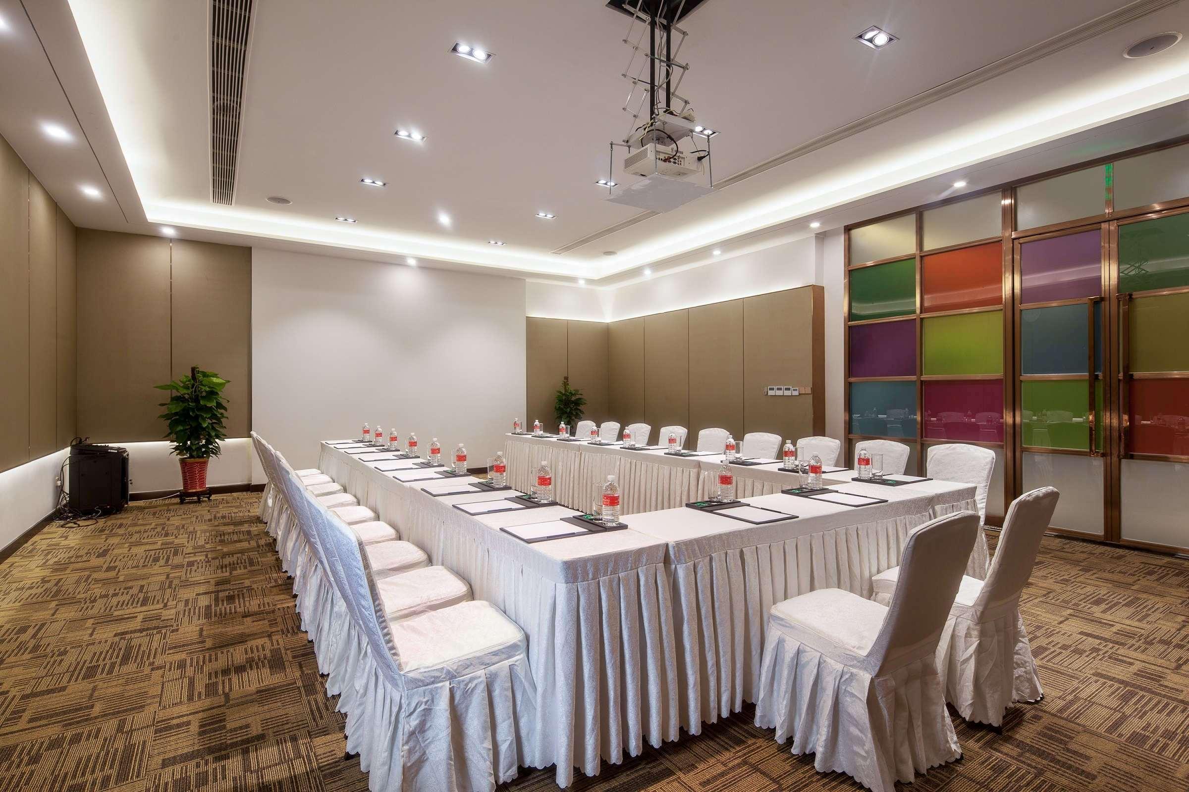 Ramada Shanghai Songjiang Buitenkant foto