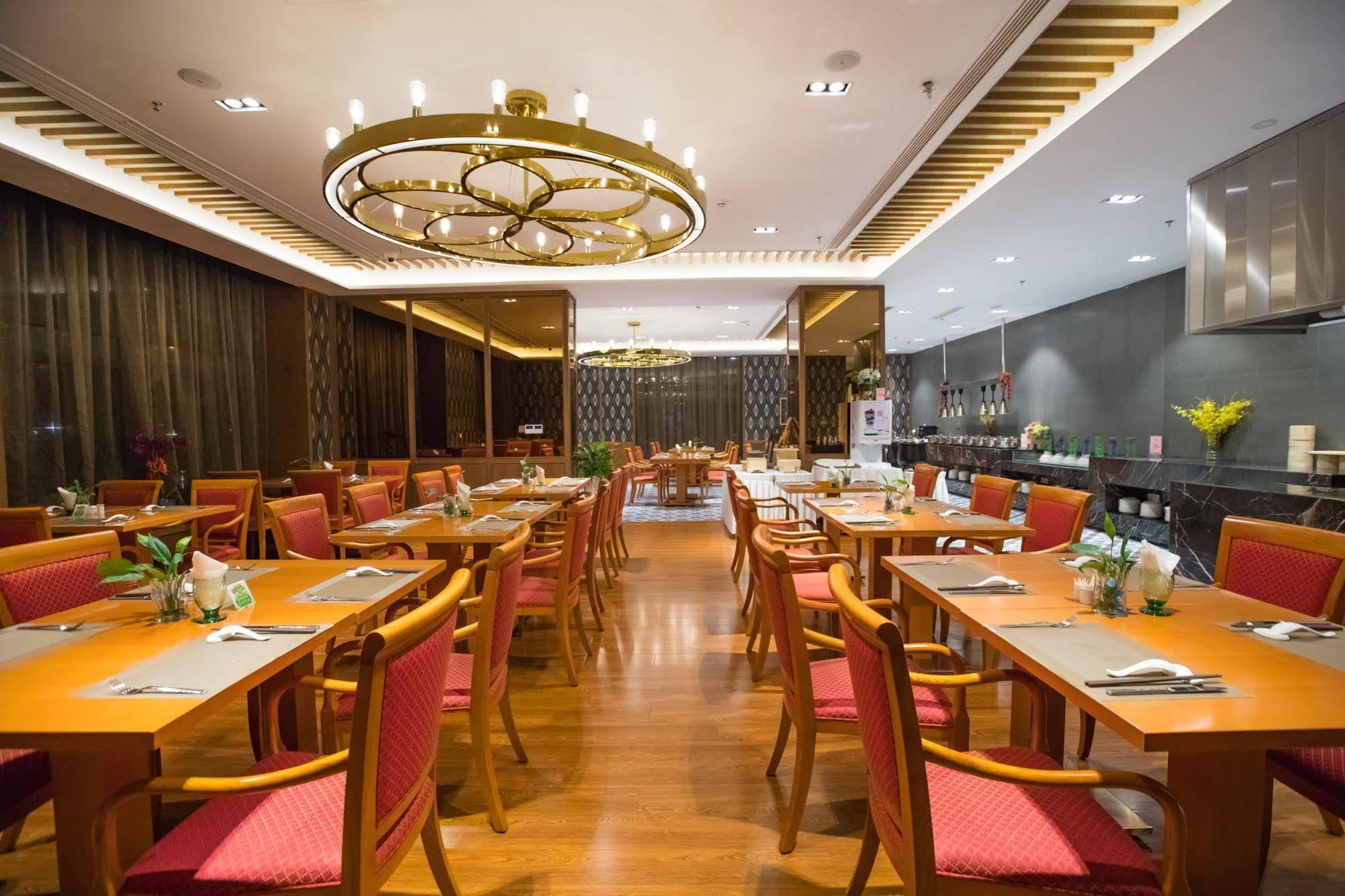Ramada Shanghai Songjiang Buitenkant foto