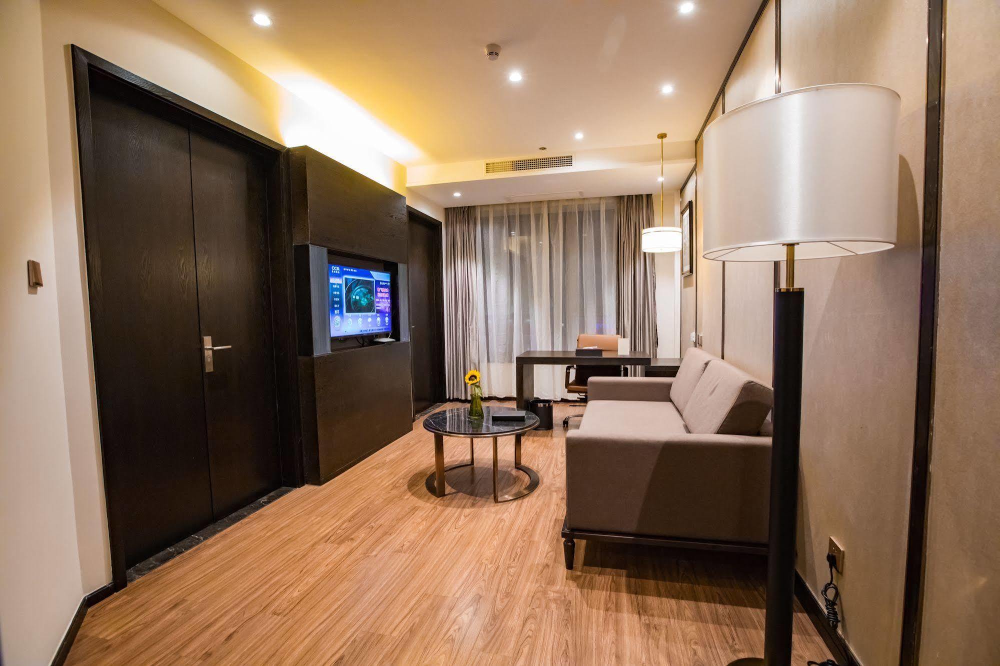 Ramada Shanghai Songjiang Buitenkant foto